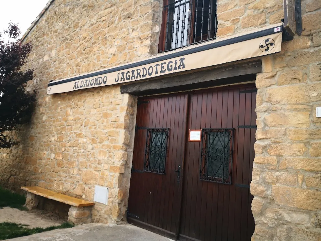 Restaurante Aldaiondo Sagardotegia_Elorz_slider_image_1