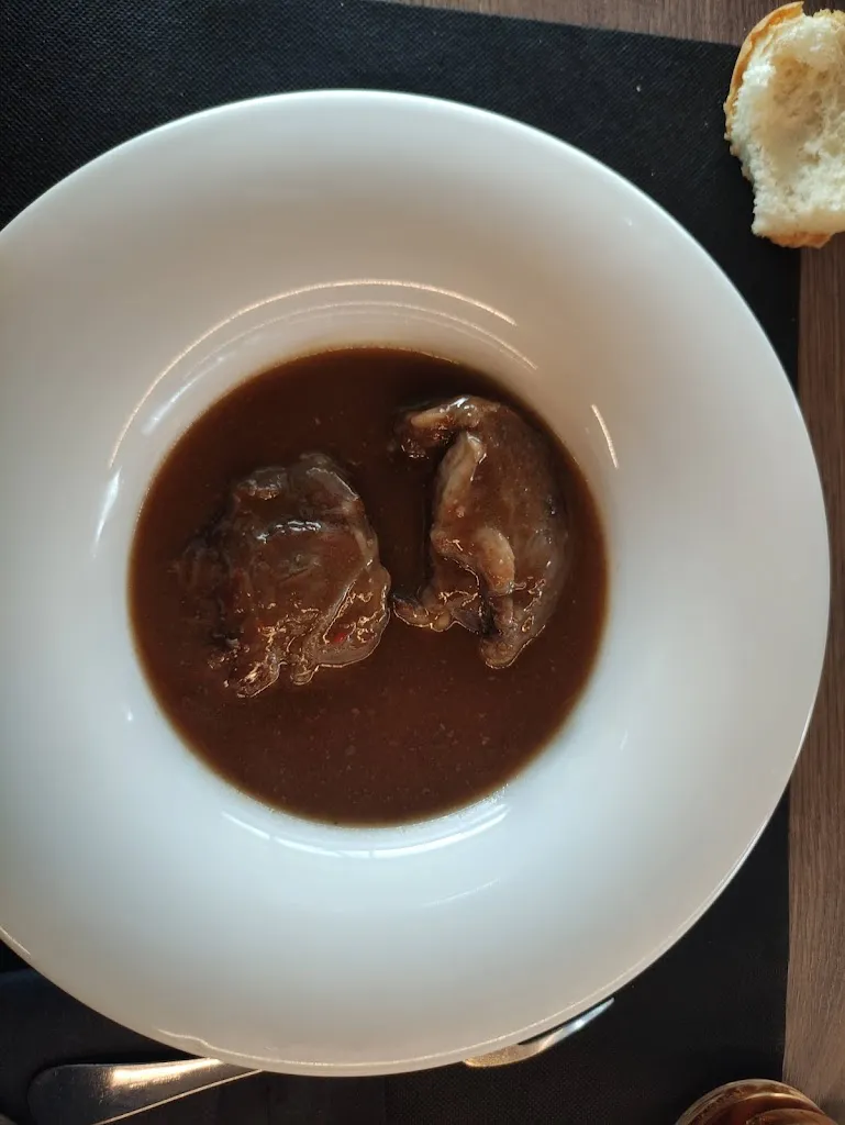 Gorka Oteiza_ATHIKA 21_Esteribar_review