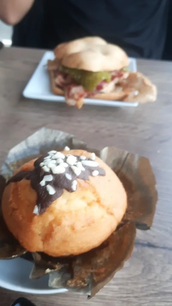 ATHIKA 21_Esteribar_slider_image_2