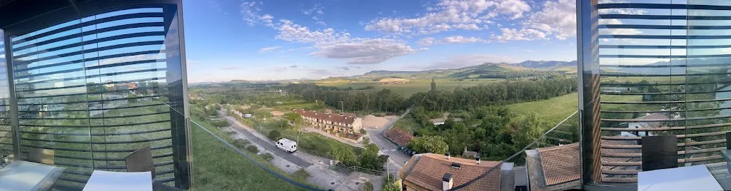 ATXA IGARZA JUAN IGNACIO Y RIQUEME BARCELO ANGELA SC_Etxauri_slider_image_2