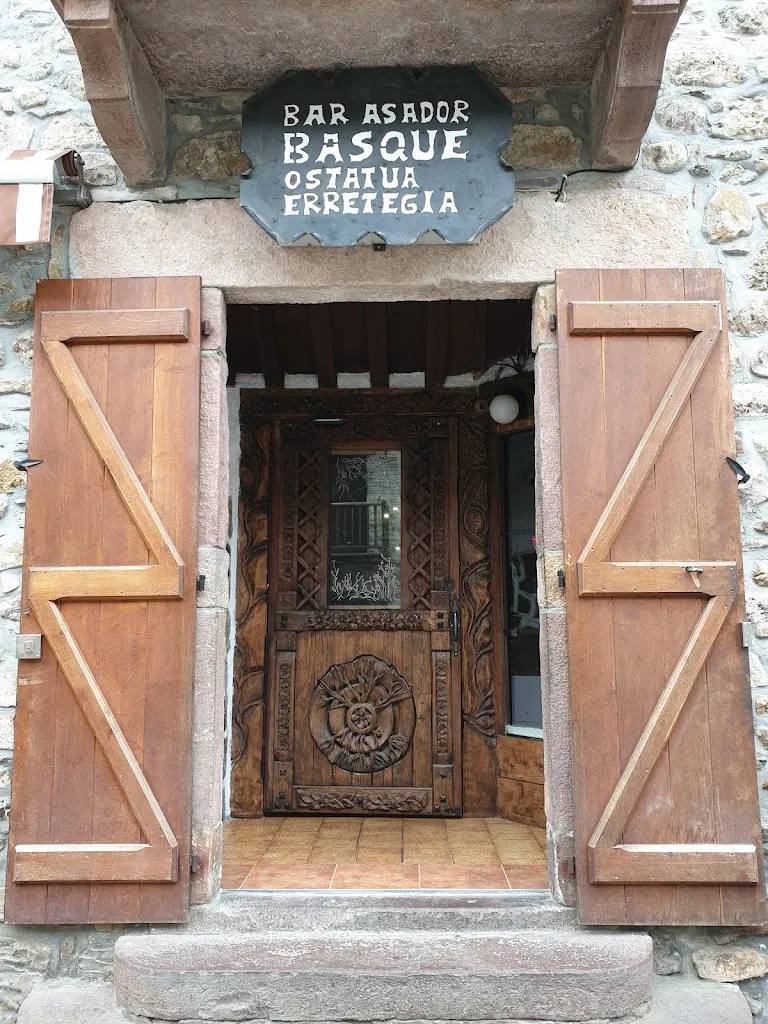 BAR ASADOR LA BASQUE RESTAURANTE. restaurant in Etxalar