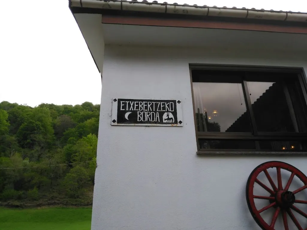 Manel Navarro_Etxebertzeko Borda_Etxalar_review