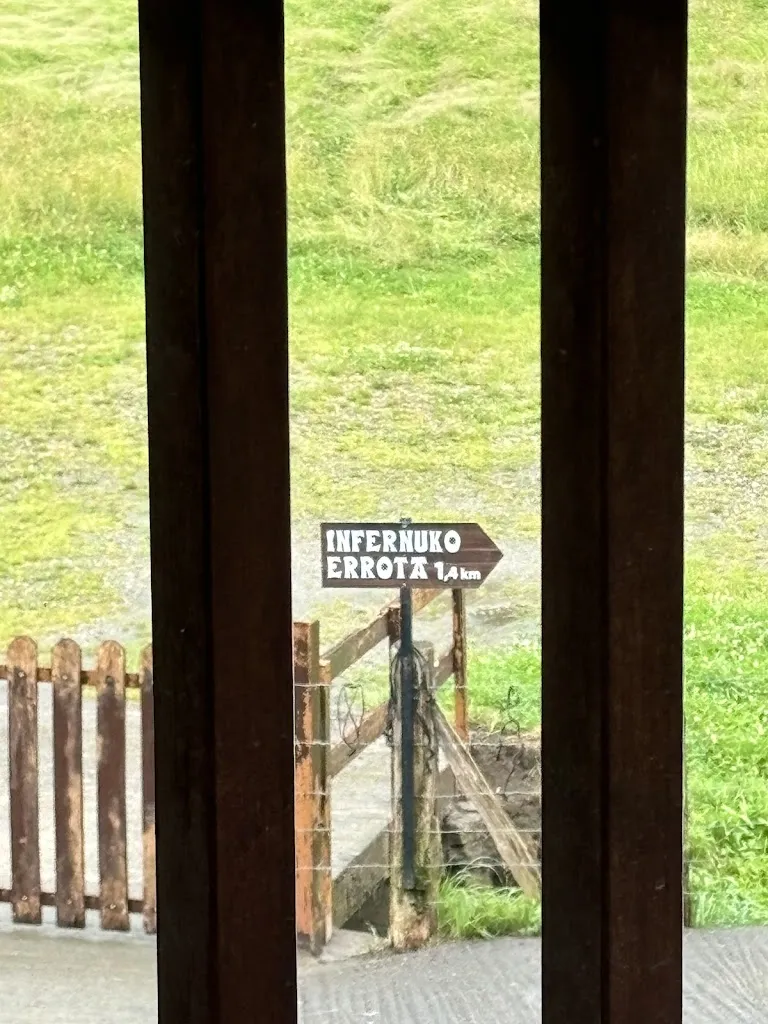 Erik_Etxebertzeko Borda_Etxalar_review