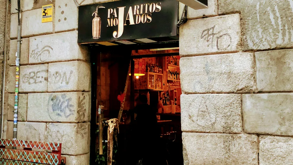 Pajaritos mojados restaurant in Galar