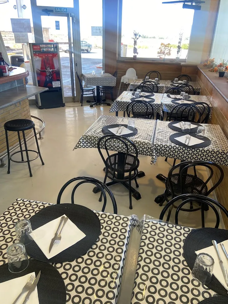 BAR RESTAURANTE JET restaurant in Fontellas