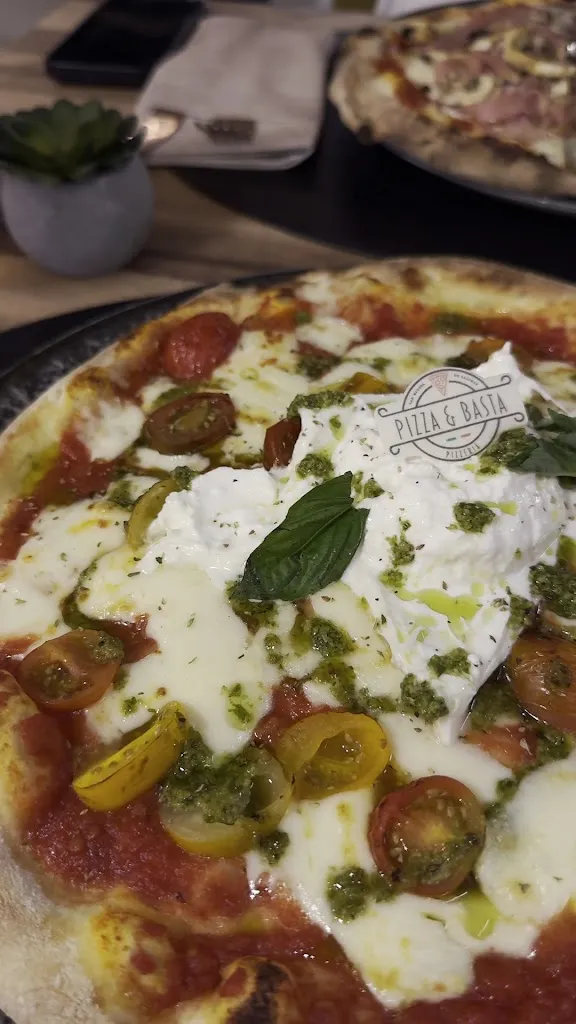 Pizza&Basta_San Miguel de Salinas_slider_image_2