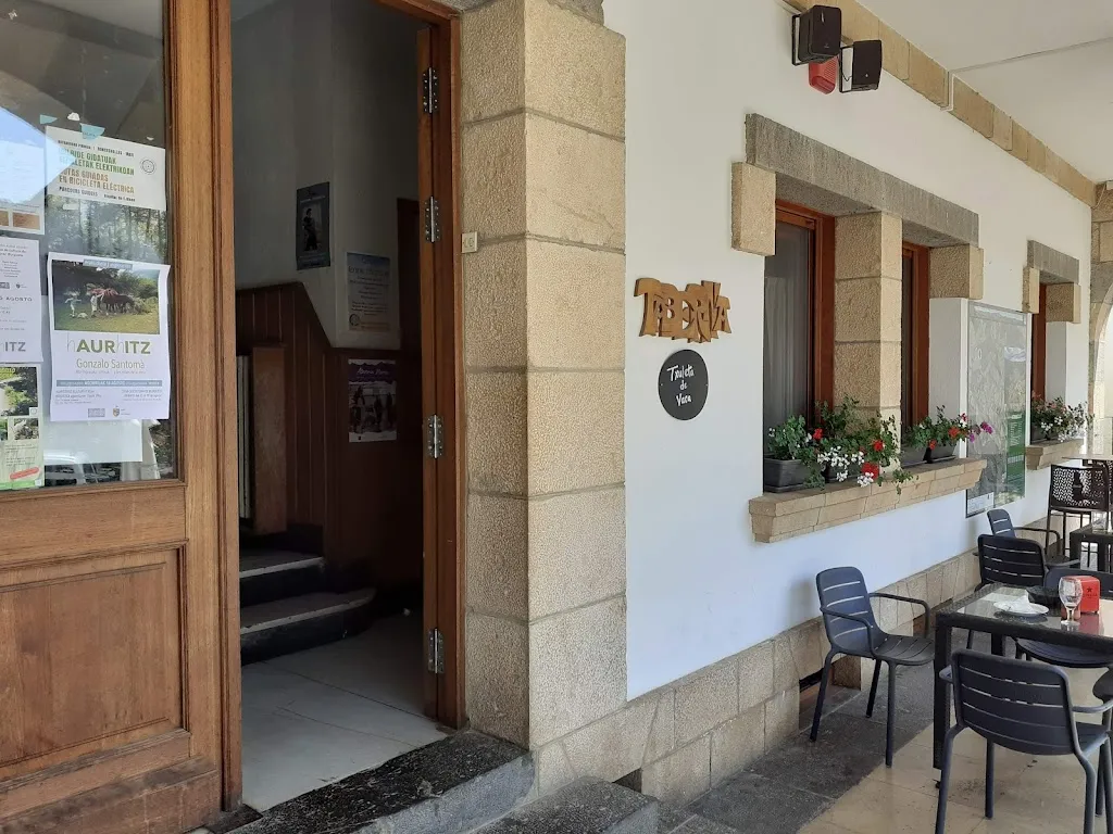 Herriko Etxea restaurant in Garaioa