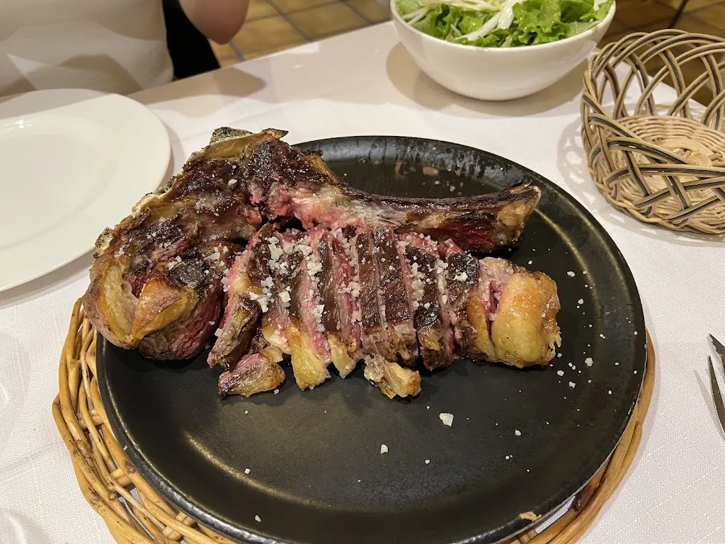 Maroš Szentkereszti_Martintxo Asador Sidreria_Cizur_review