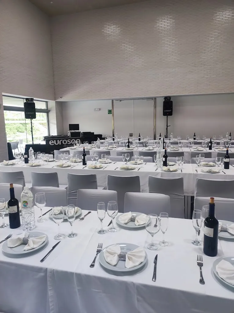 Bar Instalaciónes deportivas Zizur Mayor / Kirol instalazioen taberna restaurant in Cizur