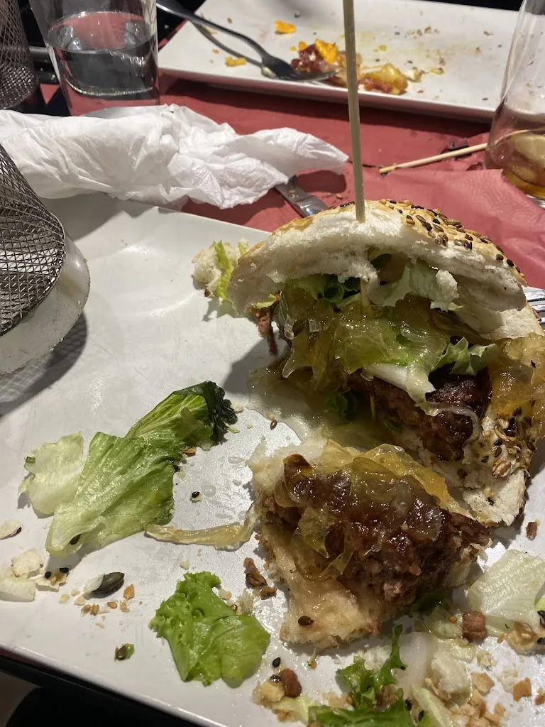 Shira Zabalza_Bar Over Time_Cizur_review