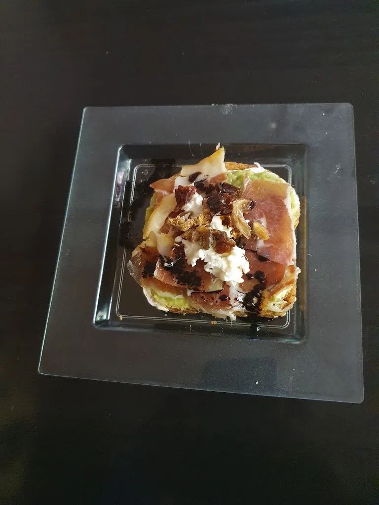 Elizabeth Cabrera Villar_La Cafeta De Mont_Cizur_review