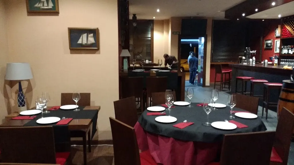 Restaurante Mar De Fondo (Laxe) restaurant in Cabana de Bergantiños
