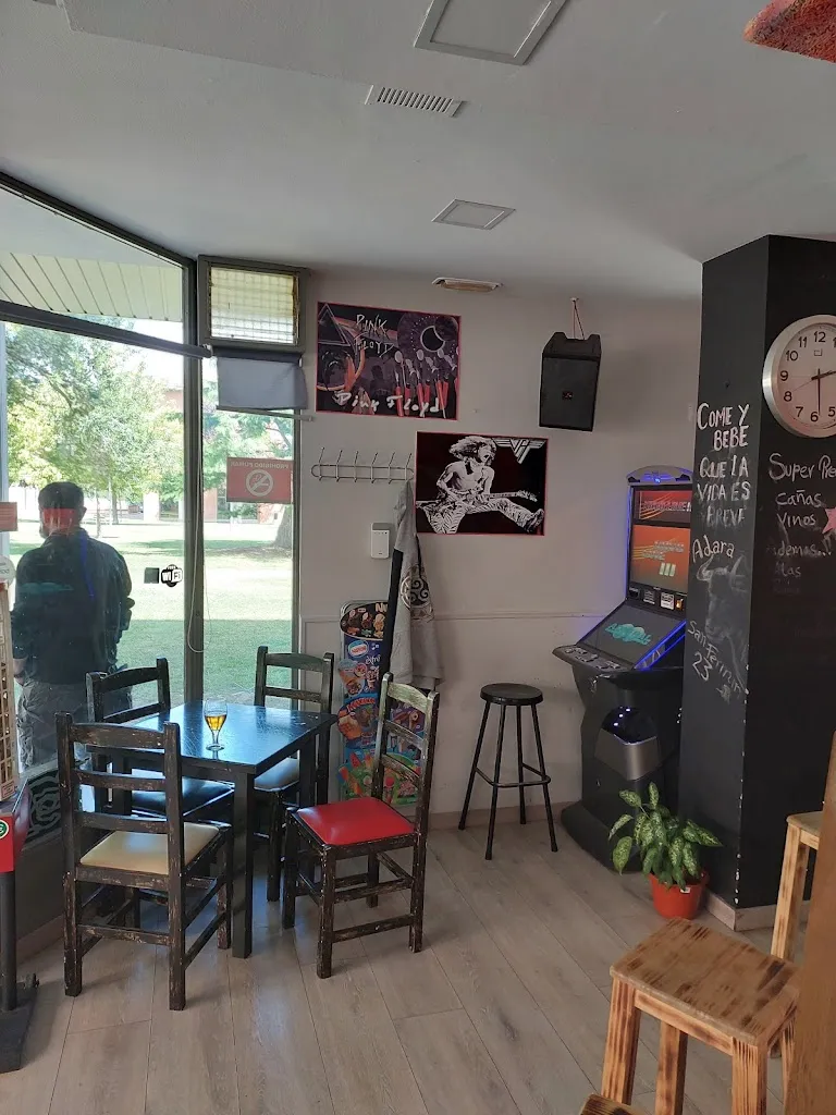 Adara Taberna / Bar_Cizur_slider_image_3