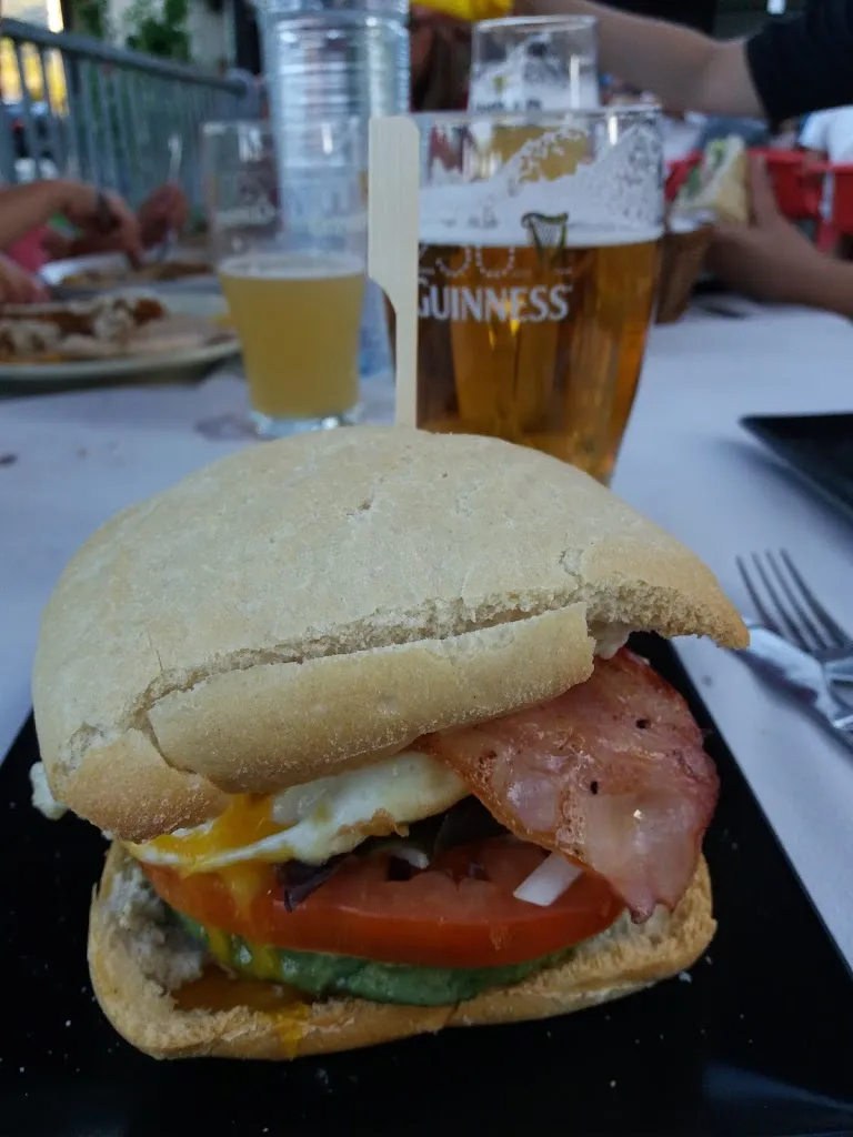 Menu_Bar Piscina de Iguzquiza._Igúzquiza_image_5