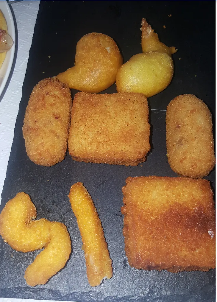 Menu_Bar Piscina de Iguzquiza._Igúzquiza_image_7