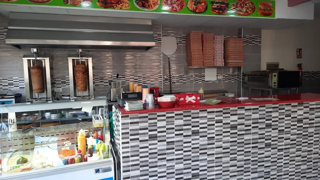 San Miguel Pizzeria y Kebab restaurant in San Miguel de Salinas