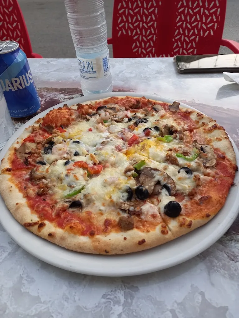 San Miguel Pizzeria y Kebab_San Miguel de Salinas_slider_image_3