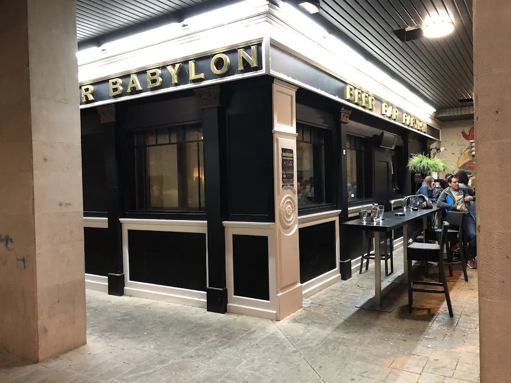 Cervecería BABYLON restaurant in Huarte-Uharte