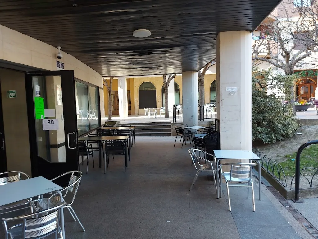 Bar club jubilados de uharte_Huarte-Uharte_slider_image_3