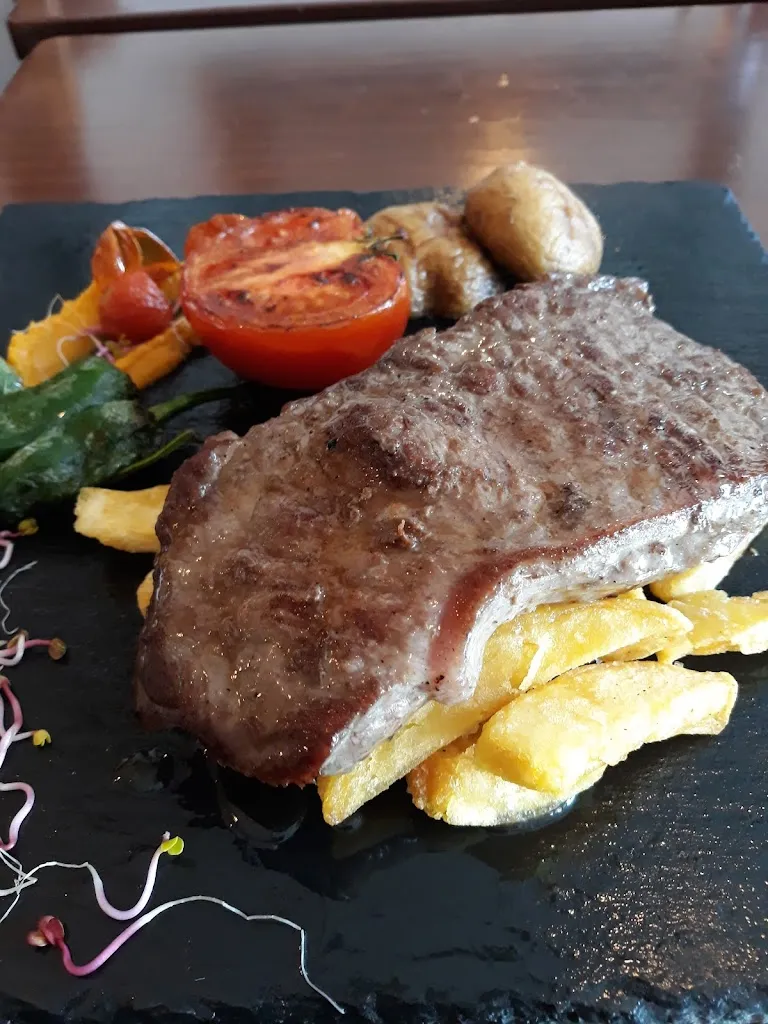 Menu_The Black Bull Bar & Restaurant_San Miguel de Salinas_image_8