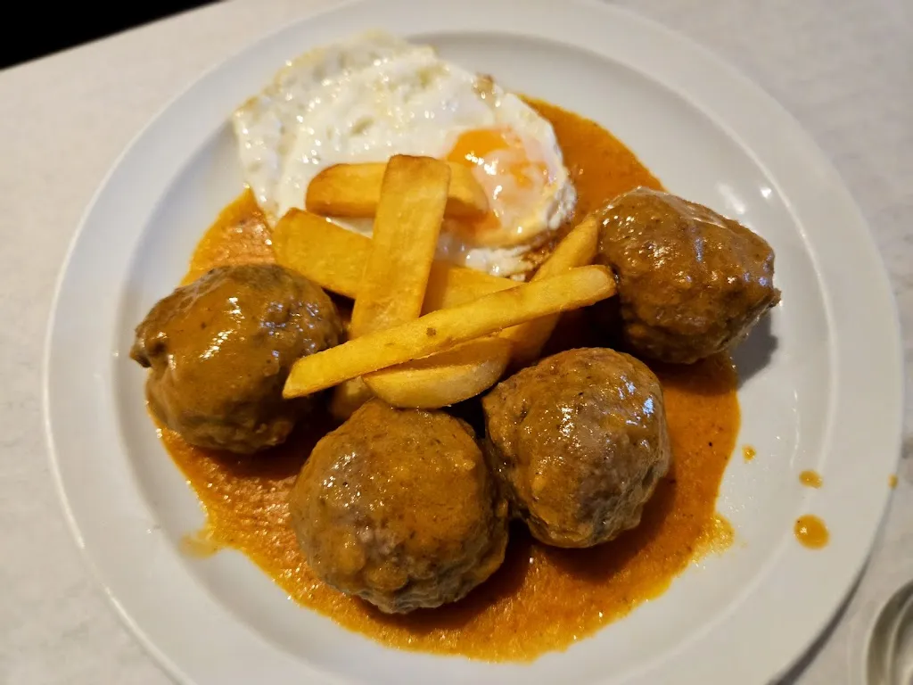 Eneko Nicolay_Casa navarro_Huarte-Uharte_recensione