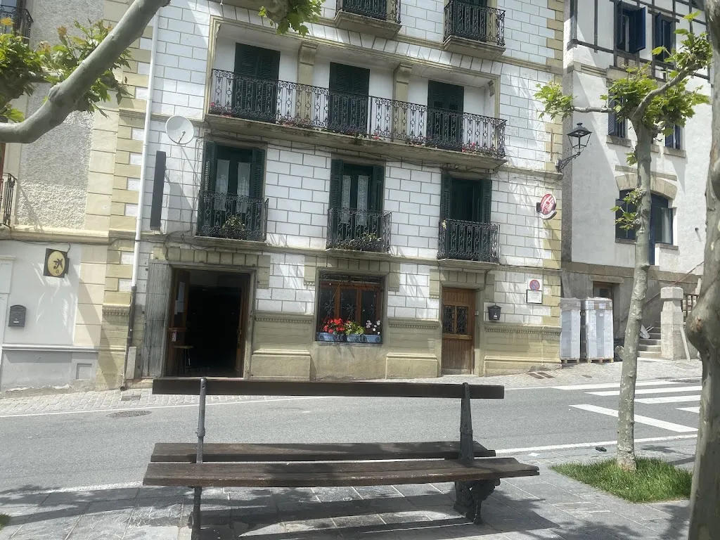 Yuanyo _Bar Gorrindo_Isaba/Izaba_review