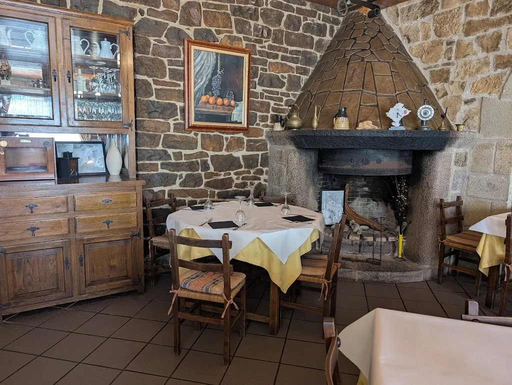 Hostal Restaurante Arangoiti_Izagaondoa_slider_image_3