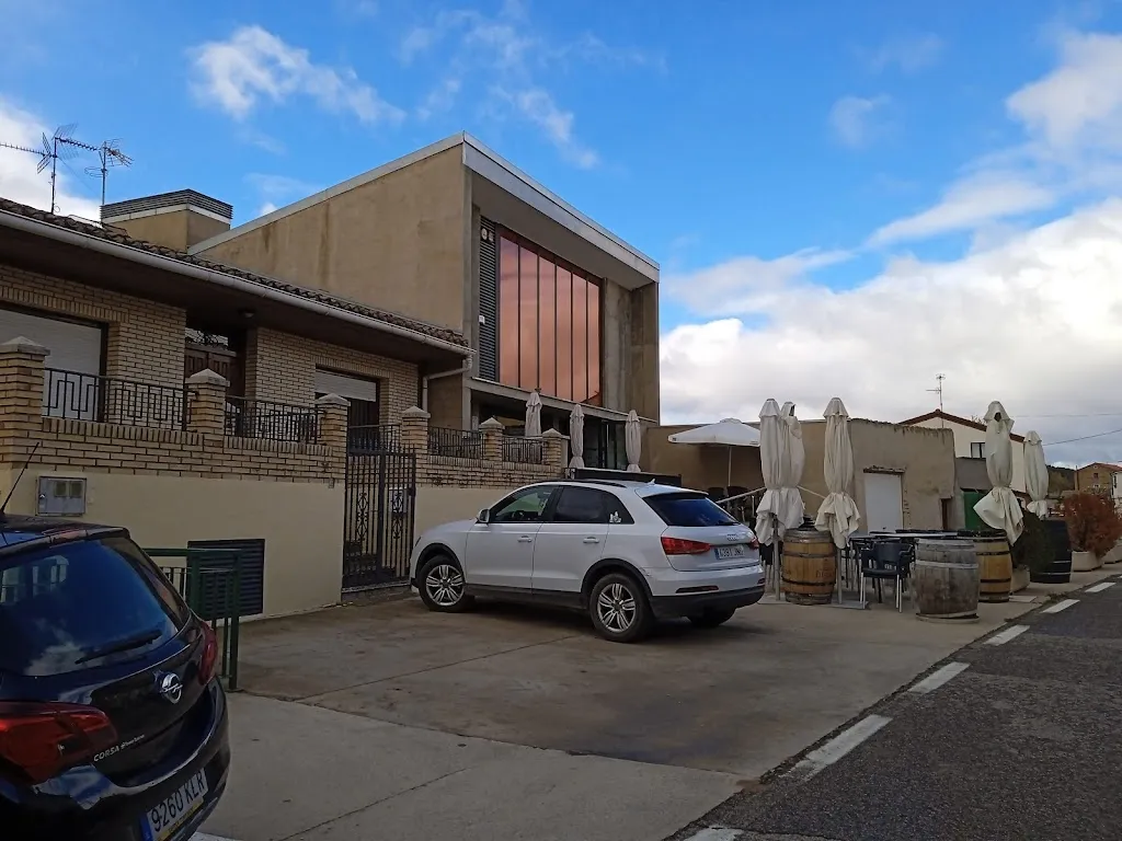 Txus Perez Vizcaino_Bar La Sociedad_Lazagurría_review