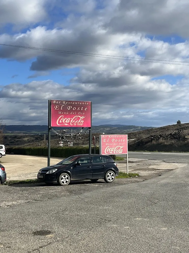 Veronica_El Poste_Larraga_review