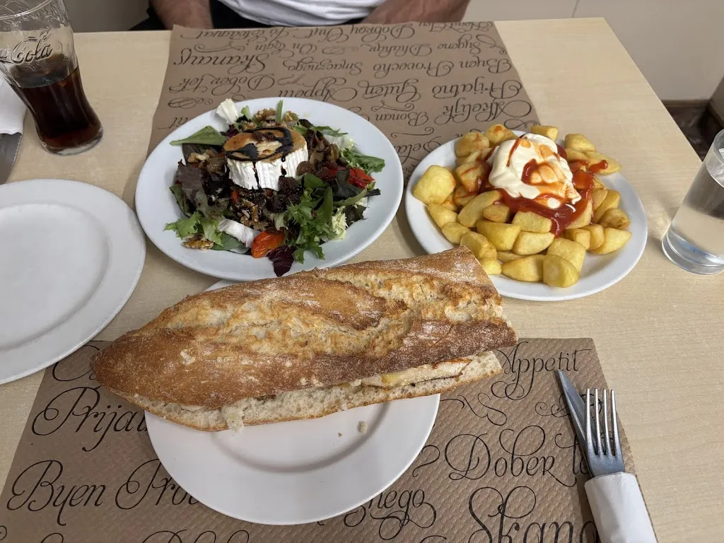 Restaurante Hostal Latorre_Liédena_slider_image_3