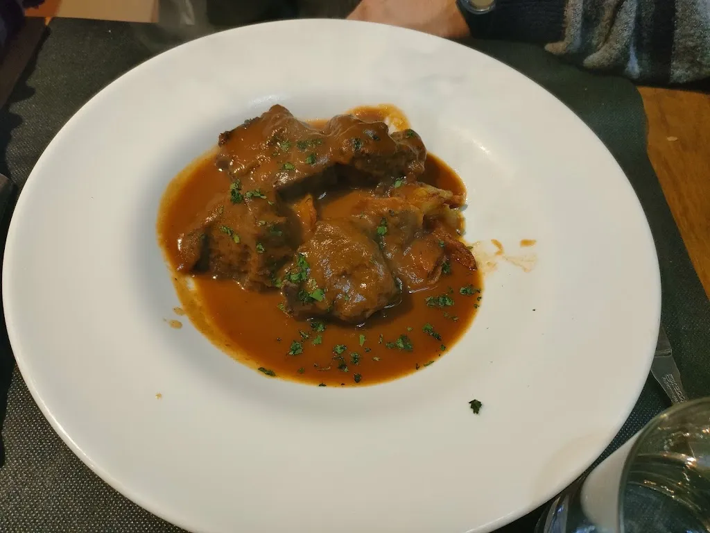 Beatriz Pérez Urbina_Asador MEDIAVILLA Erretegia_Liédena_recensione