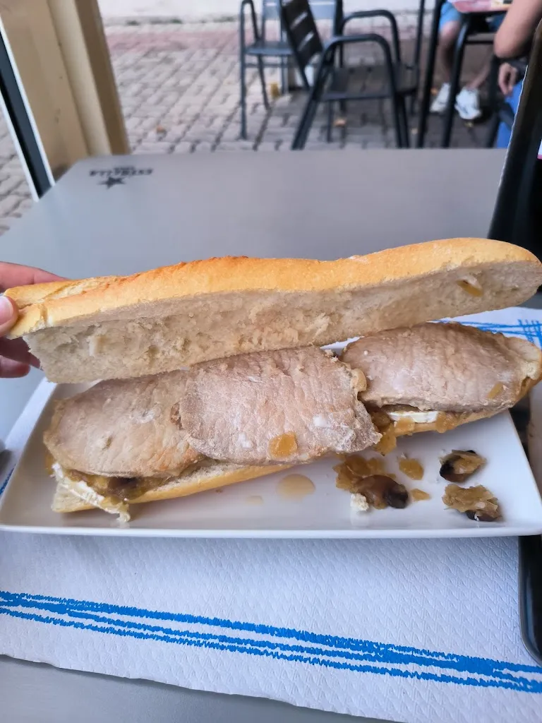 Gemma Llargués_BAR Frontón Ilunberri/Lumbier._Lumbier_recensione