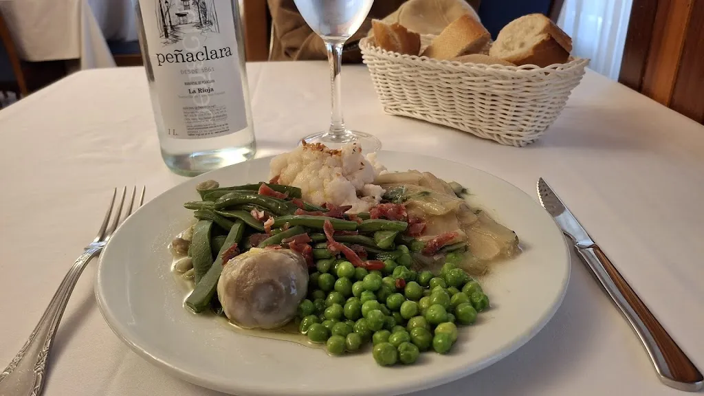 Hostal Restaurante Marzo_Lodosa_slider_image_3