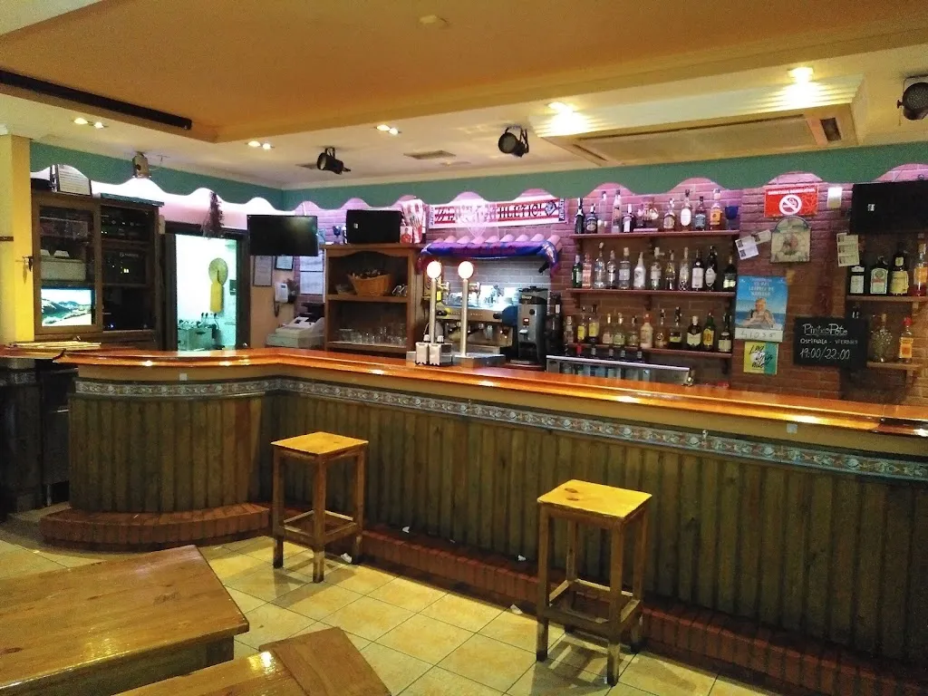 Bar Telebote restaurant in Lesaka