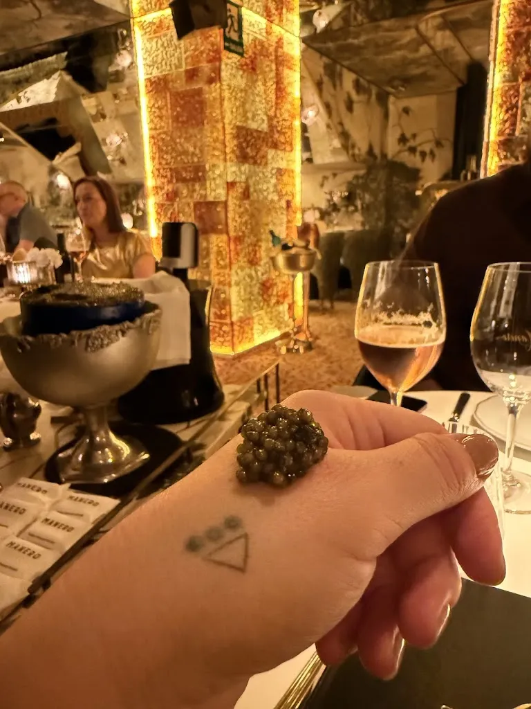 Madison Pearson_Manero Madrid - Marqués de Cubas_Mañeru_recensione