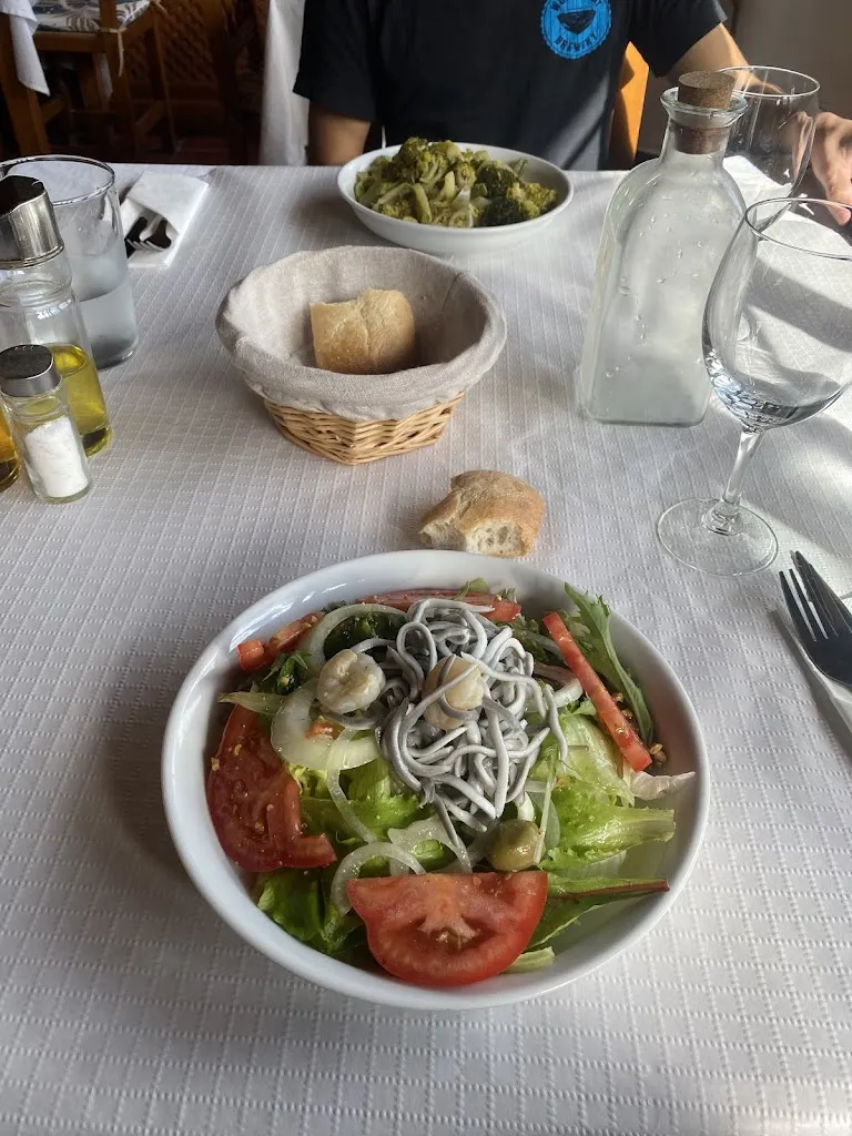 Elizabeth Carbajal_SIDRERÍA y HOSTAL ARDI BELTZA,Valcarlos_Luzaide/Valcarlos_review