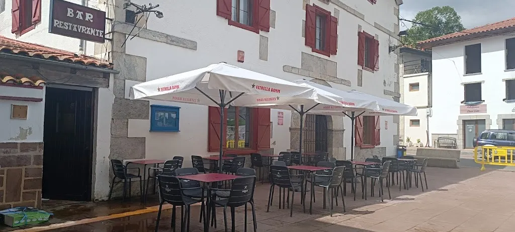 SIDRERÍA y HOSTAL ARDI BELTZA,Valcarlos restaurant in Luzaide/Valcarlos