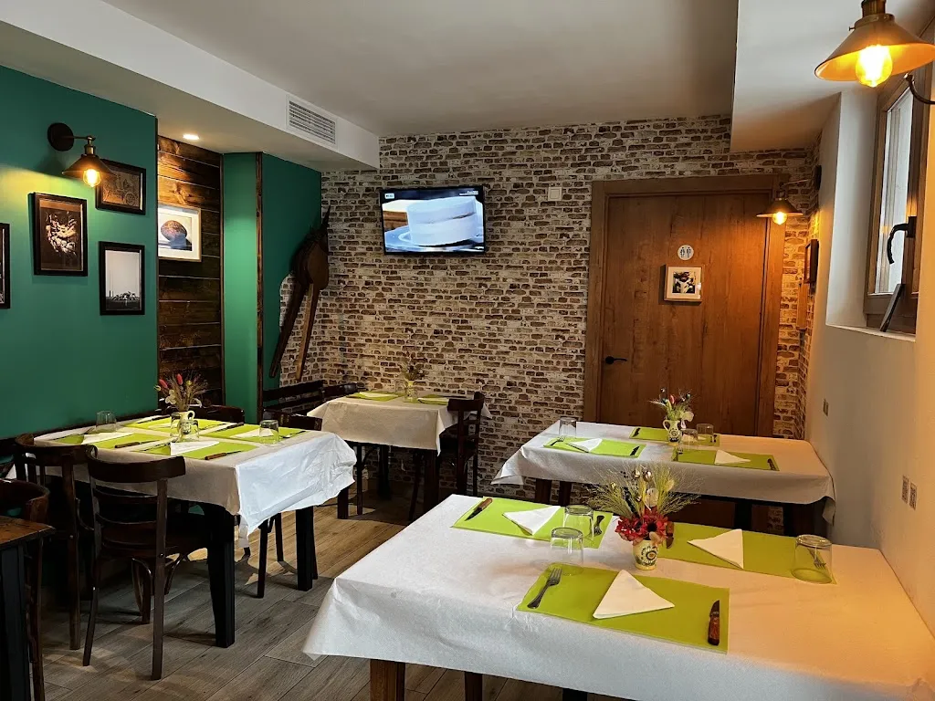 EL RINCÓN DE KARRIKABURU. restaurant in Luzaide/Valcarlos