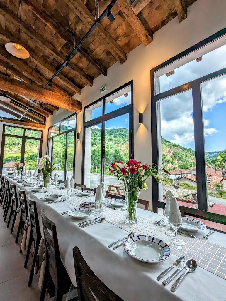 Auberge Hôtel-Restaurant Erreguina restaurant in Luzaide/Valcarlos