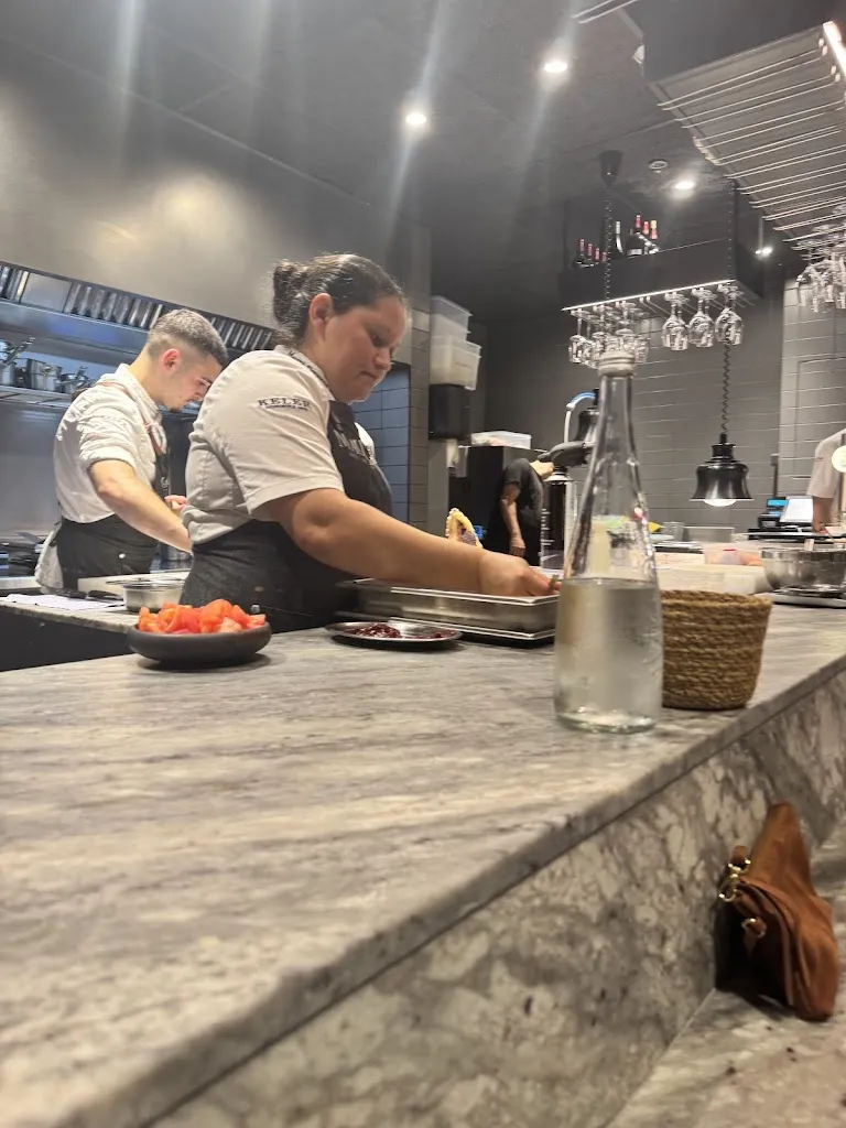 Conor Duke_MAUN Grill Bar_Morentin_review