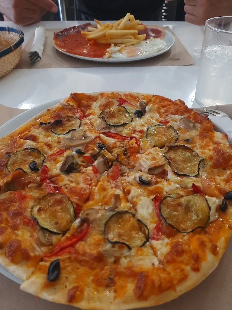 Menu_Cafetería Cipri_Monreal/Elo_image_4