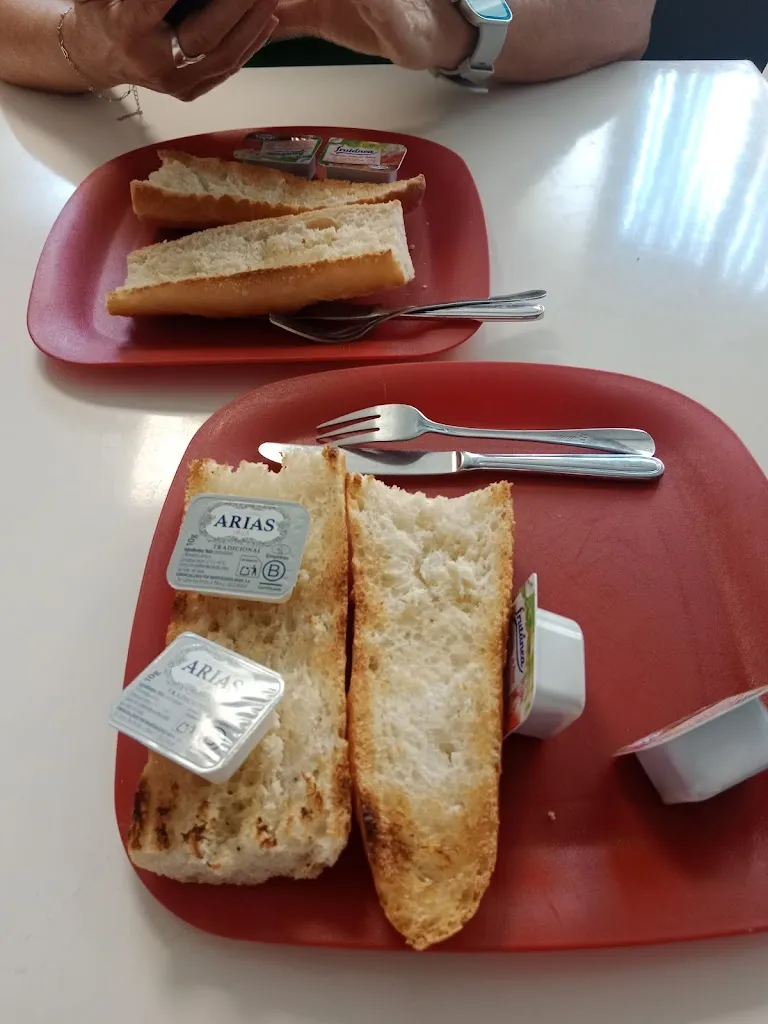 M.m.m T.m_Cafetería Cipri_Monreal/Elo_review