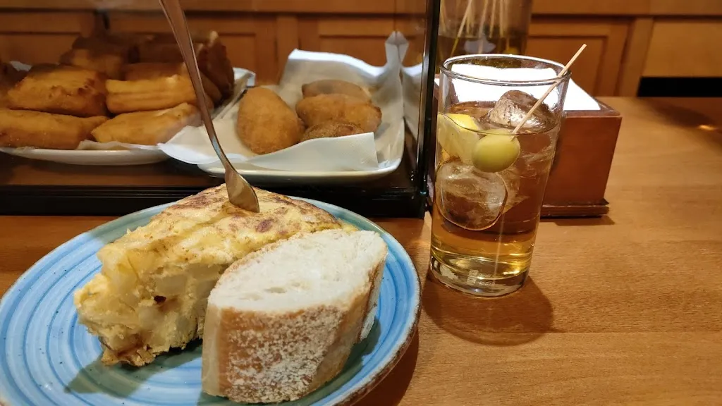 Mónica Patane_Bar Curica_Murchante_review