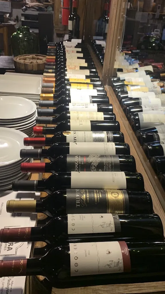 La Barra vinos & carnes restaurant in Mendaza