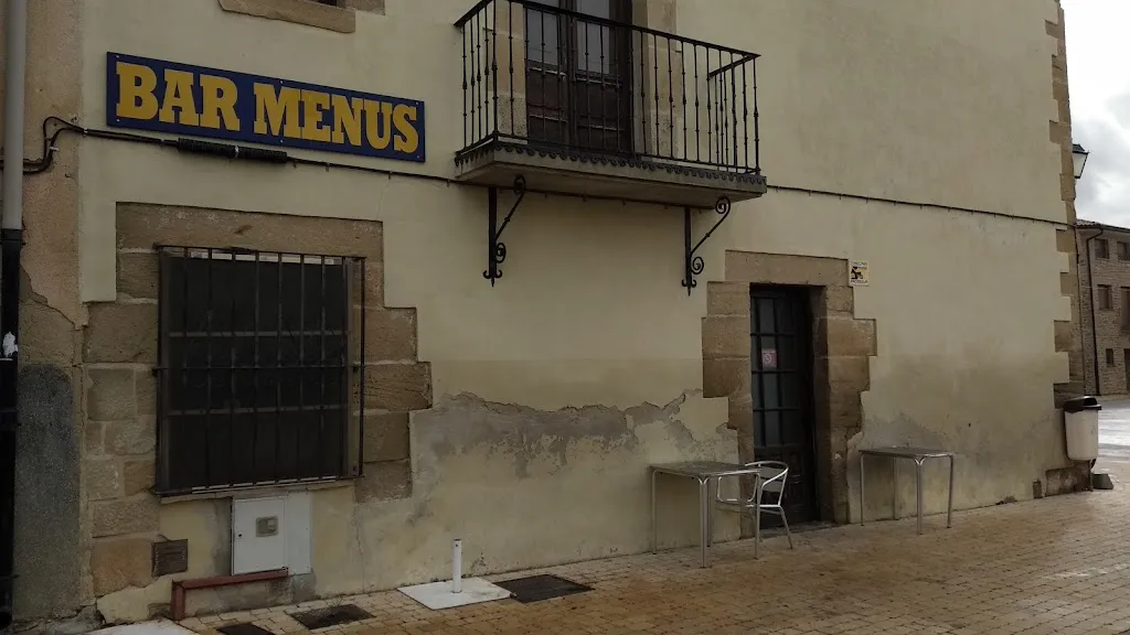 BAR CENTRO SAN GUILLERMO restaurant in Obanos