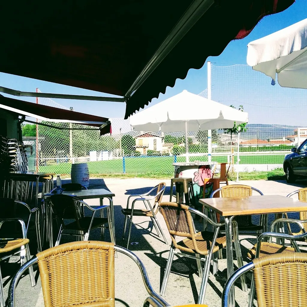 / restaurant in Obanos