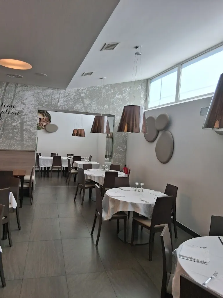 Restaurante Hotel Auñamendi restaurant in Ochagavía/Otsagabia