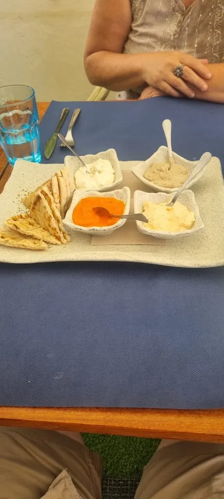 S Redmond_Restaurante Griego Kyknos_Sant Joan dAlacant_review