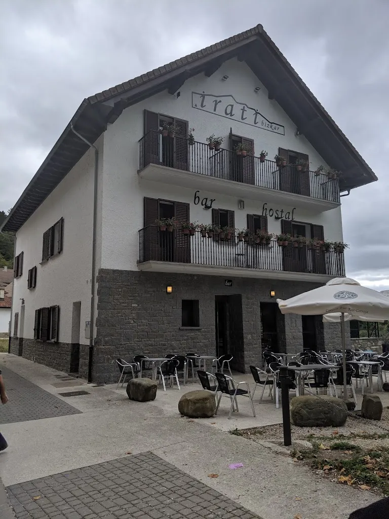 Jon Ingram_bar iratibizkar_Ochagavía/Otsagabia_review