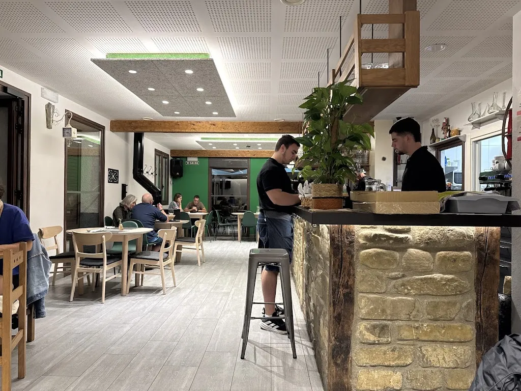 bar iratibizkar restaurant in Ochagavía/Otsagabia